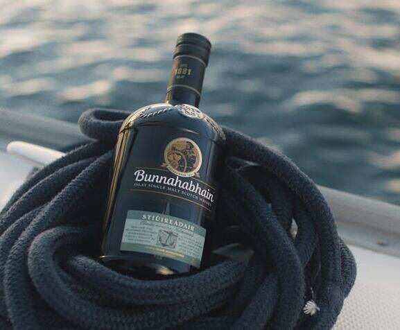 布纳哈本海洋之舵威士忌怎么样好喝吗，风味丰富口味清淡的岛酒