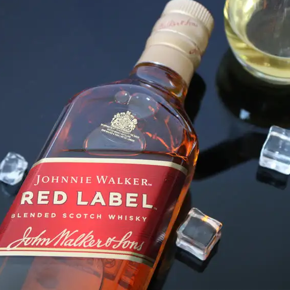 红牌威士忌口感十足，微调勾兑后给你更高的享受