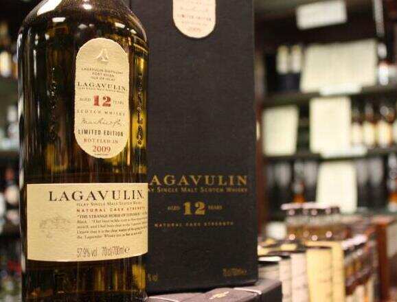 乐加维林什么档次酒，高端单一麦芽威士忌被誉为艾雷岛之王