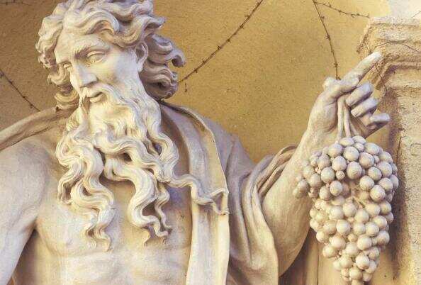 传说中的酒神是谁，古希腊古罗马是狄俄尼索斯/中国则有两位