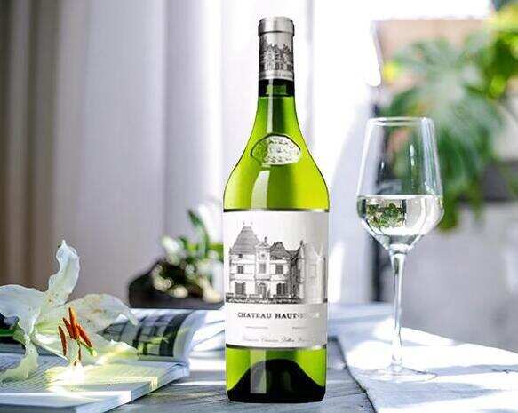 法国最小的一级酒庄奥比昂，出产有市无价的奥比安干白葡萄酒