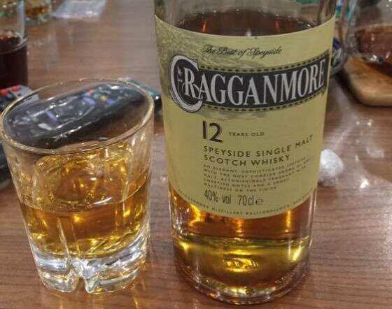 克莱根摩威士忌12年怎么样口感，带有复杂香气和愉悦的醇厚口感