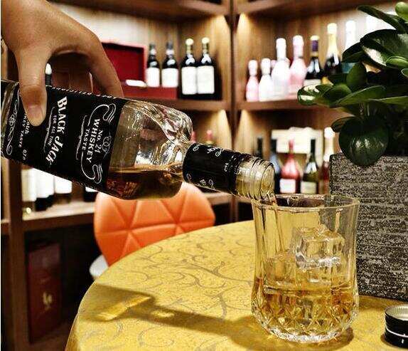 乌克兰blackjack酒多少钱，简单易饮的黑杰克威士忌只要60元