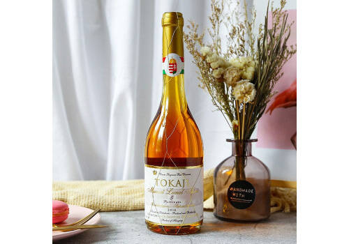 匈牙利保罗酒庄Pauleczki2014年托卡伊Tokaji6篓贵腐甜白葡萄酒500ml一瓶价格多少钱？