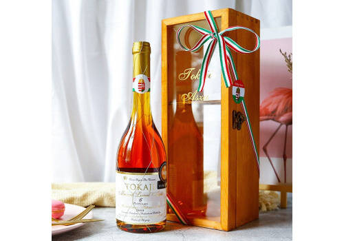 匈牙利大托卡伊Grand Tokaji2014年5篓阿苏Aszu贵腐葡萄酒500mlx2瓶礼盒装价格多少钱？