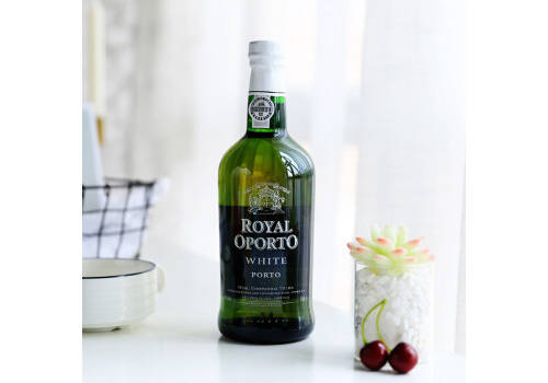 葡萄牙荣耀波尔图Royal Oporto Extra Dry White PORTO白波特酒黄色750ml一瓶价格多少钱