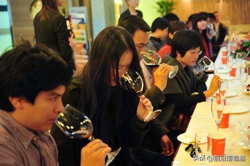 葡萄酒陈酿时蒸发现象的研究，葡萄酒蒸发现象对香气有很大的影响