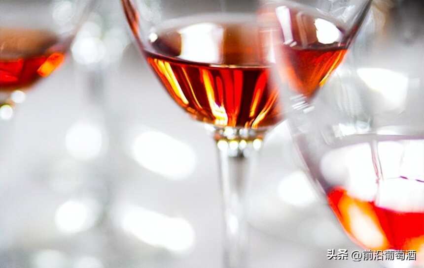 葡萄酒对口腔味觉及味觉触感的描述有哪些？葡萄酒四十余种味道
