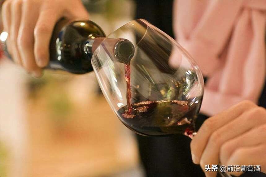 葡萄酒对口腔味觉及味觉触感的描述有哪些？葡萄酒四十余种味道