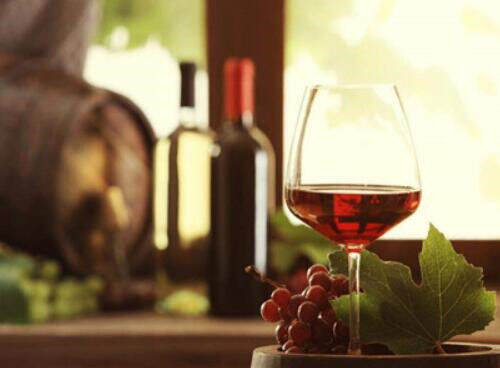 健康饮葡萄酒的好处多_常饮葡萄酒有益健康吗
