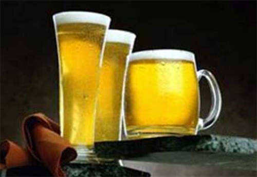 乌苏啤酒红的绿的哪个好喝-乌苏啤酒红的绿的哪个好喝些