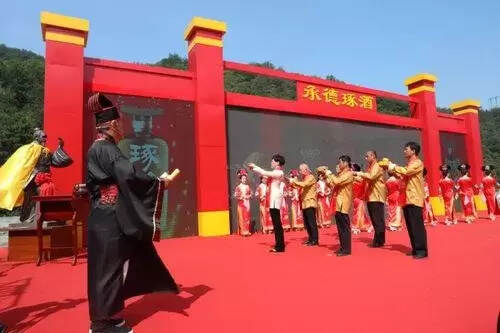 中国祭祀酒文化：节日祭祀在百姓生活中非常重要