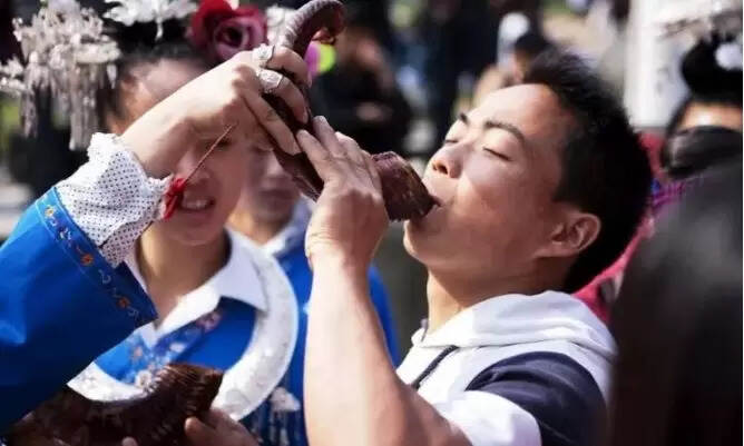 中国少数民族酒文化有哪些（中国少数民族的酒俗文化）