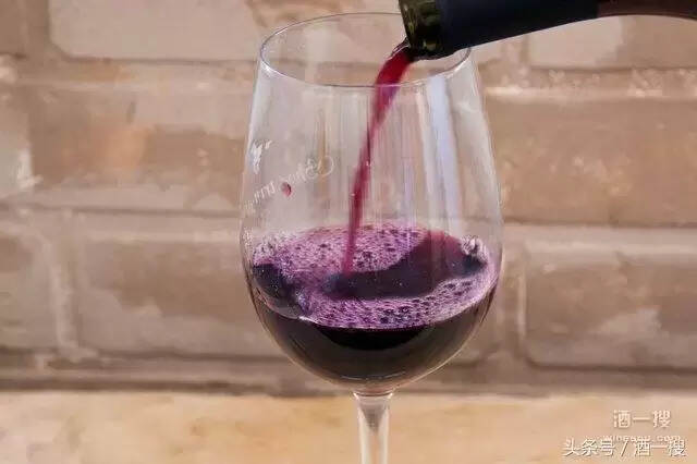 红酒和葡萄酒的区别在哪里？