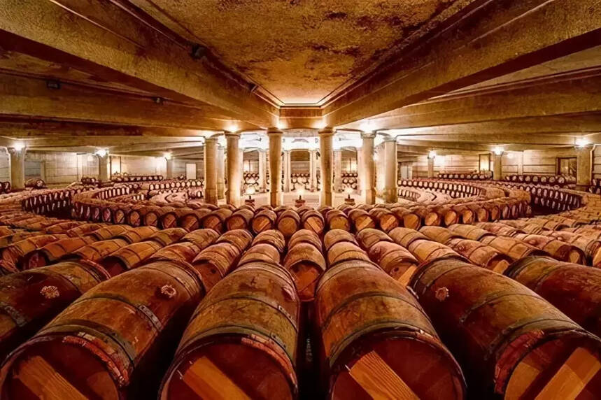 法国红酒庄园推荐：十大顶级酒庄，必看！