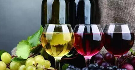 红葡萄酒白葡萄酒，养生养颜伴侣