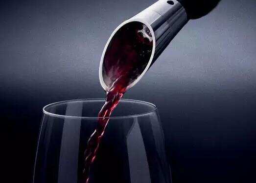 女人唇上一抹害羞的魂——葡萄酒