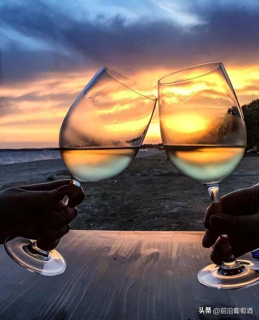 干白葡萄酒酒精度和酸度之间的平衡关系是什么？白葡萄酒甜度类型