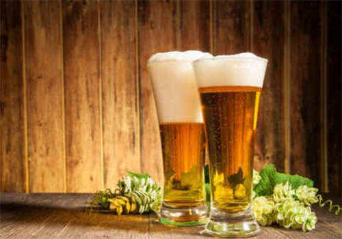 啤酒会导致啤酒肚吗_啤酒肚都是啤酒惹的祸吗