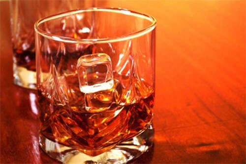 威士忌的饮法-威士忌从简单到高阶的喝法