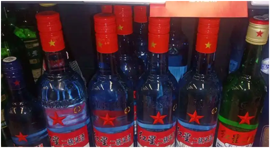 中国4款“裸瓶白酒”，好喝不贵，都是100%纯粮酿，懂酒的常买