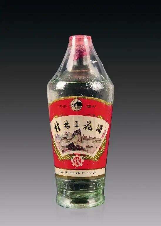 广东喝酒“怪像”，老一辈追捧茅台，年轻人则爱XO洋酒，为何