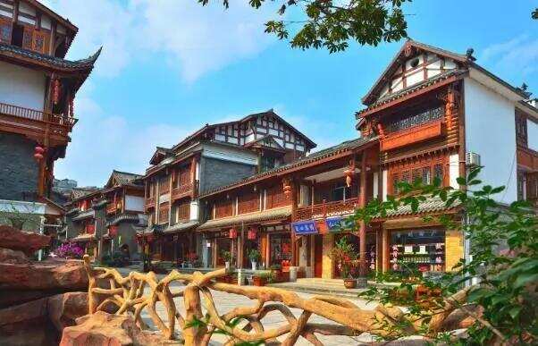 带你走进贵州最“土豪的镇”茅台镇，爱酒人的天堂