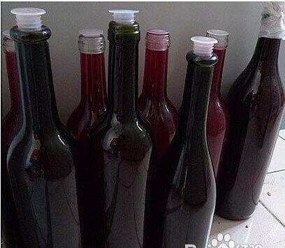 自酿葡萄酒保存一段时间后，出现浑浊能不能喝？