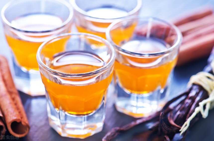 酿酒技术：传成酒械技术老师教您黄桃酒的做法
