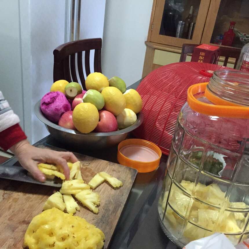 酸酸甜甜的腌制水果，家中老人小孩绝对都爱！