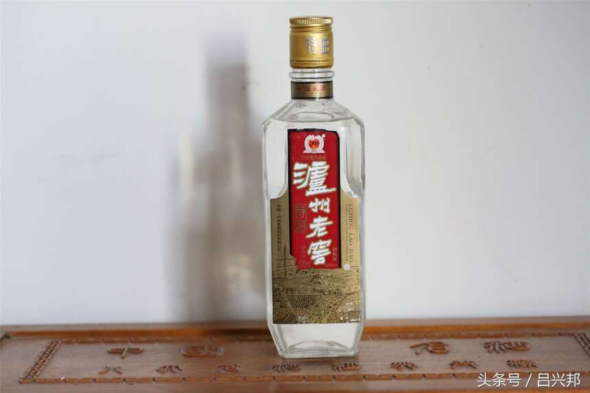 泸州老窖酒沿用几千年来的传统工艺 四川乃至全国有着突出的价值