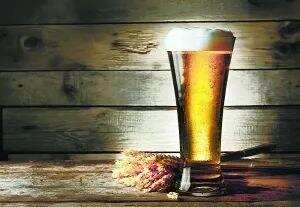 「年终策划」喝精酿啤酒渐成潮流，工业啤酒准备好接招了吗？