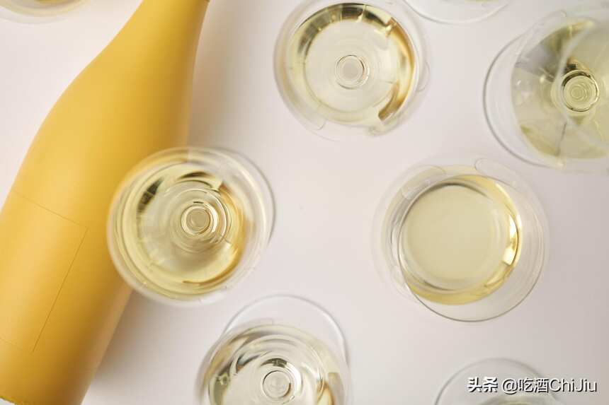 餐厅里，常见的白葡萄酒有哪些？