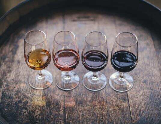 葡萄酒的种类和特点