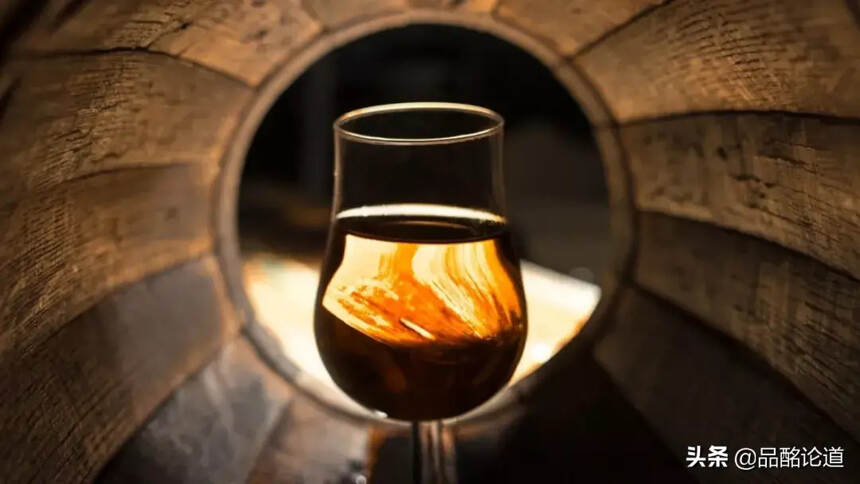 当你在喝单桶桶强威士忌的时候，其实是在喝什么？