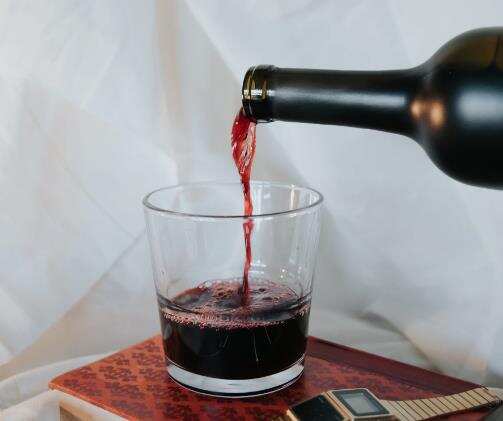 葡萄酒中的酒精是怎么产生的