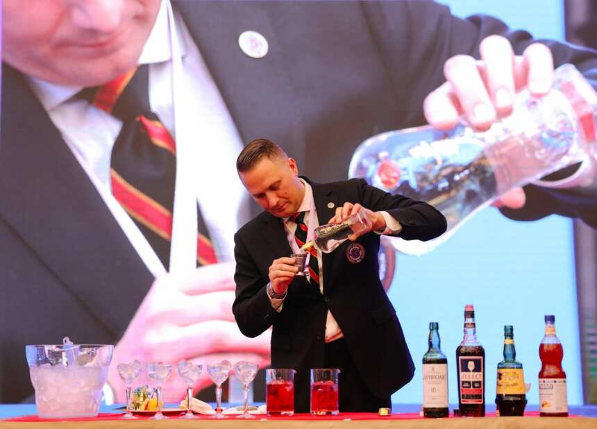 国际调酒师大赛在蓉闭幕 五粮液力促白酒时尚创新与国际化发展