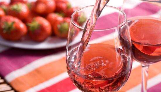 即使错过普罗旺斯的美景，也不能错过普罗旺斯的桃红葡萄酒~