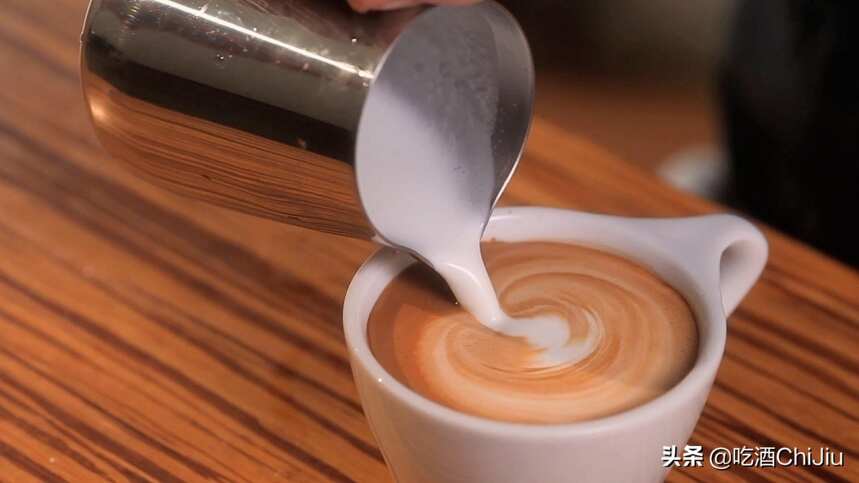 为什么星巴克，有这么多的“拿铁咖啡”？