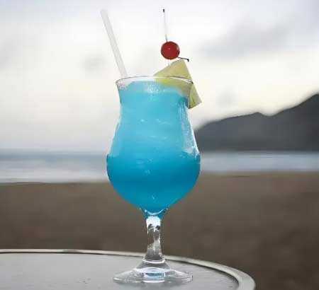 蓝色夏威夷鸡尾酒做法及口感