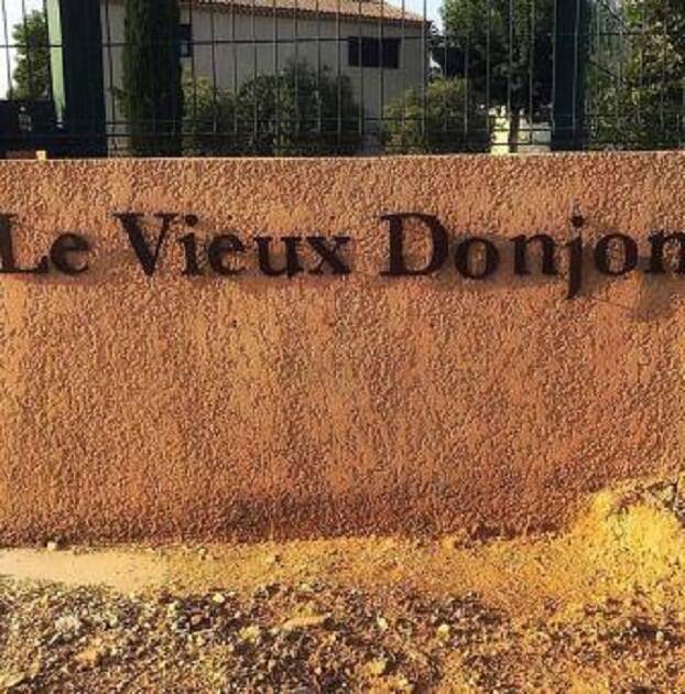 老教堂酒庄 Le Vieux Donjon