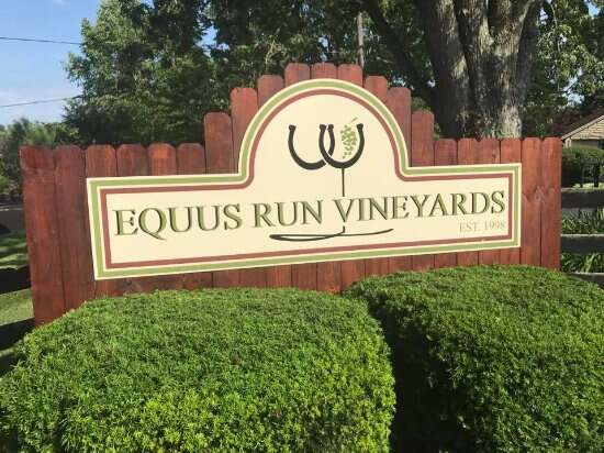 马腾酒庄 Equus Run Vineyards