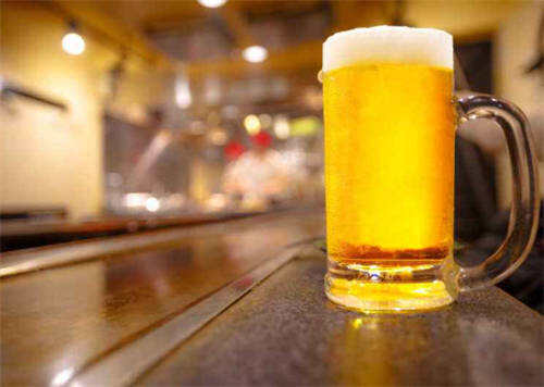 吃花甲可以喝啤酒吗「花甲能喝啤酒吗」