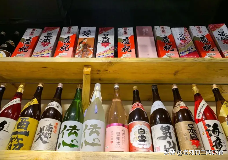 日本的“酒吧”不止卖清酒！第一次体验“日本夜生活”，别闹笑话