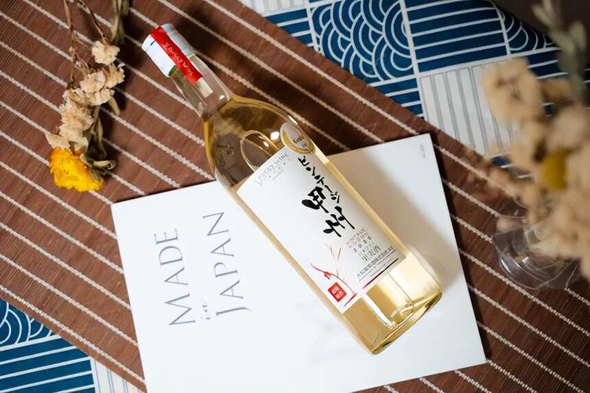 这款充满柑橘香的日本白葡萄酒，是女性葡萄酒大赛的金奖
