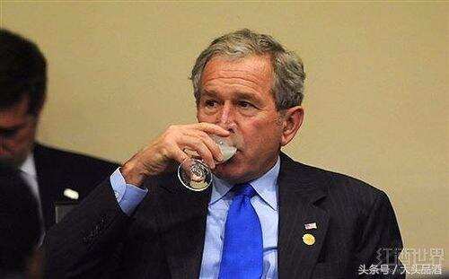 奥巴马卸任总统后喜欢喝酒，盘点十位爱喝酒的美国总统！
