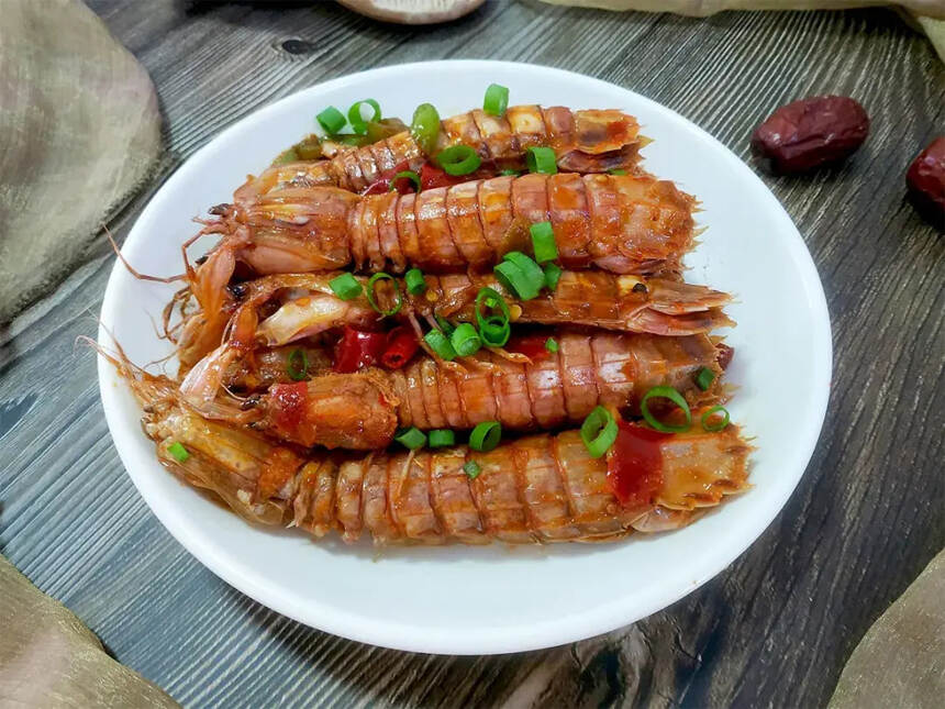皮皮虾最肥美的季节，鲜甜味美，大家千万不要错过