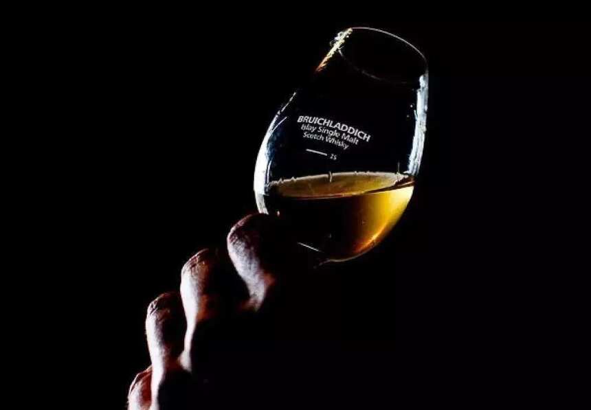 懂酒Buy |一款“醉”具收藏价值和高颜值的苏格兰经典单麦