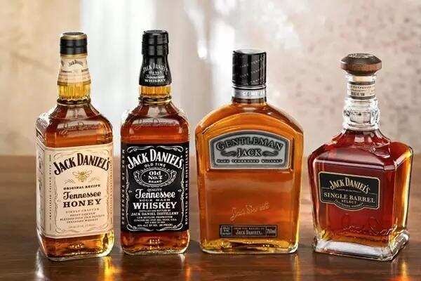 你知道酒吧中卖得最火的黑方在威士忌中是什么分类吗？