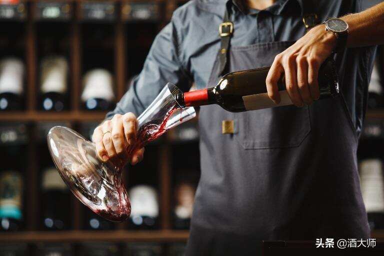专业葡萄酒爱好者必知：这些饮酒工具和配件，你都知道吗？